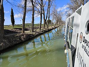 Archivo:Recorrido turístico de Ramal de Campos del Canal de Castilla