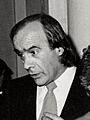 Santiago Amón en el transcurso de una recepción ofrecida a artistas e intelectuales (1983)