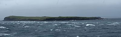 Archivo:Stroma from the Pentland Firth