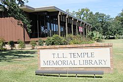 T.L.L. Temple Memorial Library, Diboll, TX IMG 3908.JPG