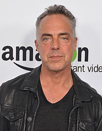 Titus Welliver 2015 (cropped).jpg