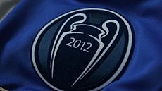 Archivo:UEFA Champions League Titleholder Badge 2012