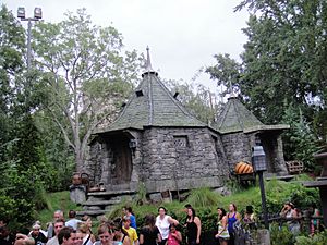 Archivo:Wizarding World of Harry Potter - Hagrid's hut (5014155148)
