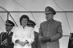 Archivo:Augusto Pinochet y Lucía Hiriart