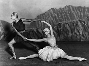 Archivo:Ballets Russes - Apollo musagète