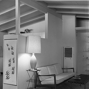 Archivo:California Mid-Century Modern Home with open-beam ceiling 1960