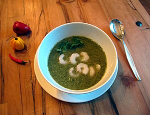 Archivo:Callaloo-mit-Shrimps-GT