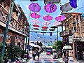 Calle de las sombrillas