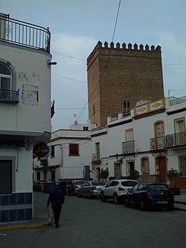 Calle y Torre de los Guzmanes.