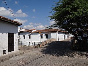 Archivo:Calles. Sector antiguo de la ciudad de Girón, Santander. Colombia.