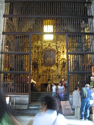 Archivo:ChapelAgoniesGranadaDF