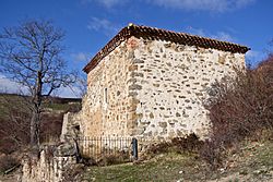 Archivo:Ermita del Buen Suceso-Torre en Cameros-18068