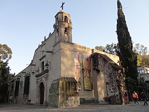 Archivo:Ermita del Museo Dolores Olmedo, Ciudad de México