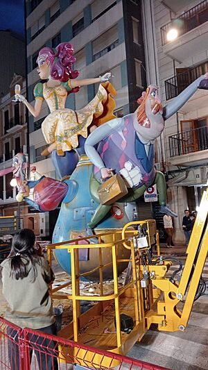 Archivo:Falla Gallera - Hort dels Flares 2025