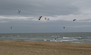 Archivo:IC-kitesurf