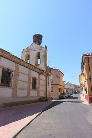 Iglesia de San Miguel Arcángel, Montearagón 02.jpg