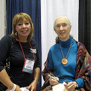 Archivo:Jane Goodall and Allyson Reed