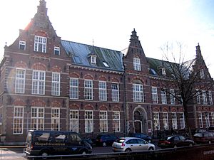 Archivo:Kampen Voormalig Burgerweeshuis Vloeddijk