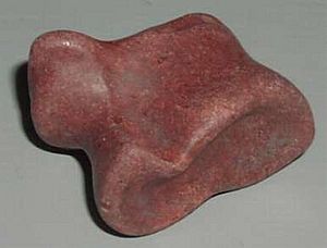 Archivo:Knuck dice Steatite 37x27x21 mm