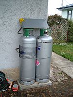 Archivo:LPG cylinders