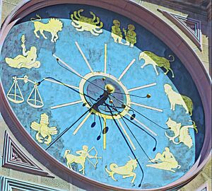 Archivo:Messina Cathedral Clock Tower - panoramio (1)-1