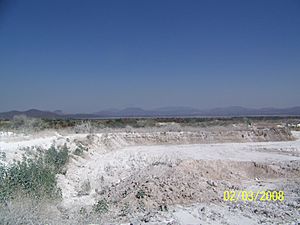 Archivo:Mina de tizate en Atotonilco el Bajo Jalisco México