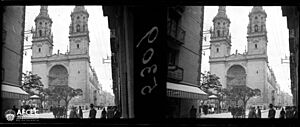 Archivo:Plaça de la catedral de Logronyo