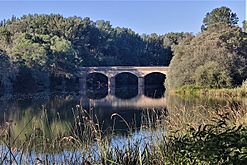 Archivo:Puente entre Santibáñez y Sitrama de Tera