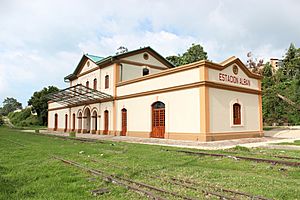 Archivo:Restauración Estación 2014