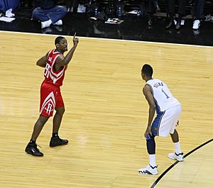 Archivo:Ron Artest Rockets Wizards