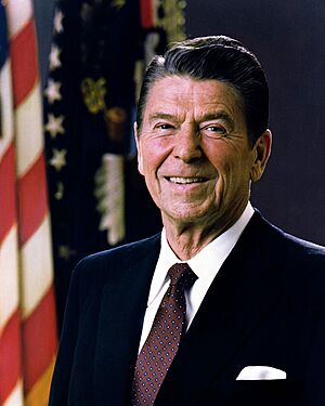 Archivo:Ronald Reagan 1981 presidential portrait