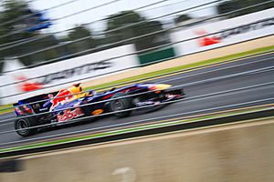 Archivo:Sebastian Vettel 2010 Australia