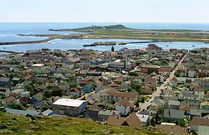 Archivo:View from Hilltop, St. Pierre (near Newfoundland, Canada)