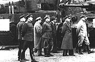 Archivo:Выставка образцов трофейного вооружения