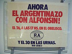 Archivo:Ahora el argentinazo con Alfonsín