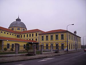 Archivo:ArchivoHistoricodeAsturias1