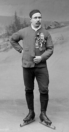 Archivo:Axel Paulsen c1895