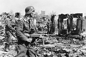 Archivo:Bundesarchiv Bild 183-B22478, Stalingrad, Luftwaffen-Soldaten in Ruinen