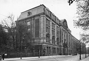 Archivo:Bundesarchiv Bild 183-R97512, Berlin, Geheimes Staatspolizeihauptamt