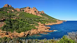 Calanque du Petit Canereit-Massif de l'Esterel.jpg