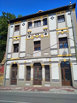 Archivo:Casa Carbonera La Felguera