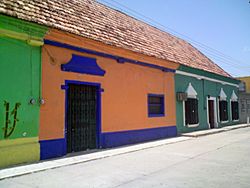 Archivo:Casas Antiguas De Jonuta