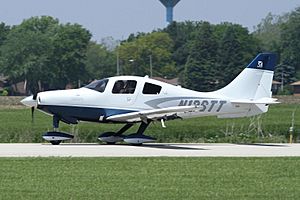 Archivo:Cessna Corvalis TT (N136TT)