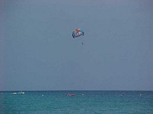 Archivo:Deportes acuáticos en Morro Jable