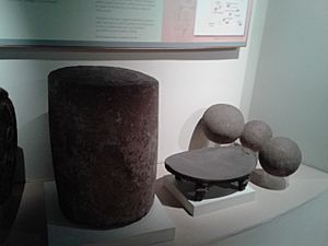 Archivo:Diquis culture precolumbian artefacts Costa Rica (1)