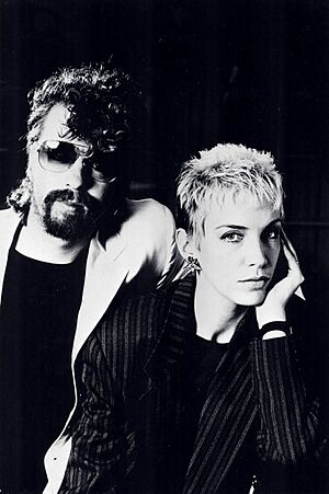 Archivo:Eurythmics 1985