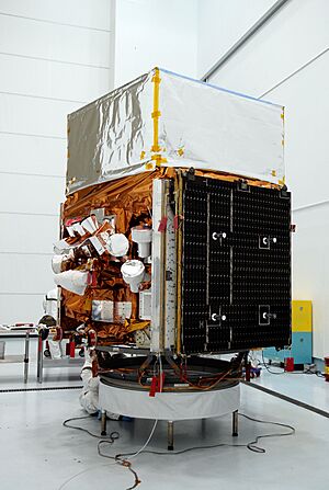 Archivo:GLAST on the payload attach fitting