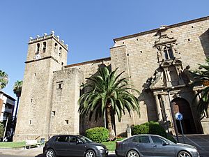Archivo:Iglesia de Santiago Miajadas CC 01