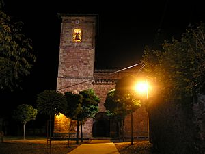 Archivo:Iglesia de noche - Viniegra de Abajo