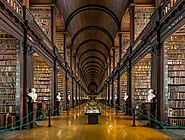 Archivo:Long Room Interior, Trinity College Dublin, Ireland - Diliff